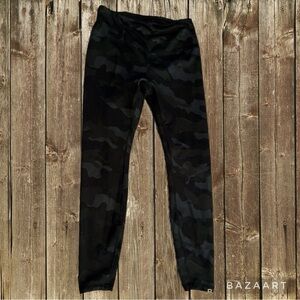 RBX Black Camo activewear pants, Yoga Size M